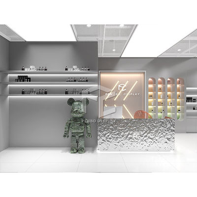 A exposição de Skincare da fantasia arquiva a mobília das lojas da composição do nome com luz conduzida